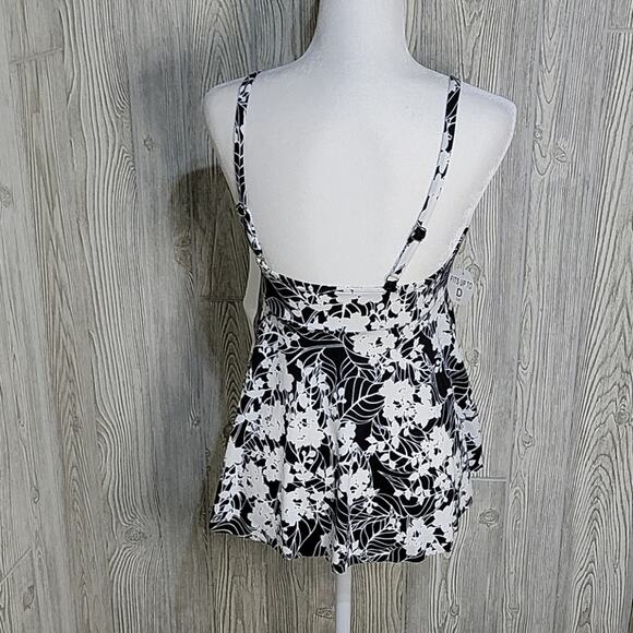 Upstream Floral Tankini Swim Top Underwire Womens Size 6 NEW - Picture 5 of 9